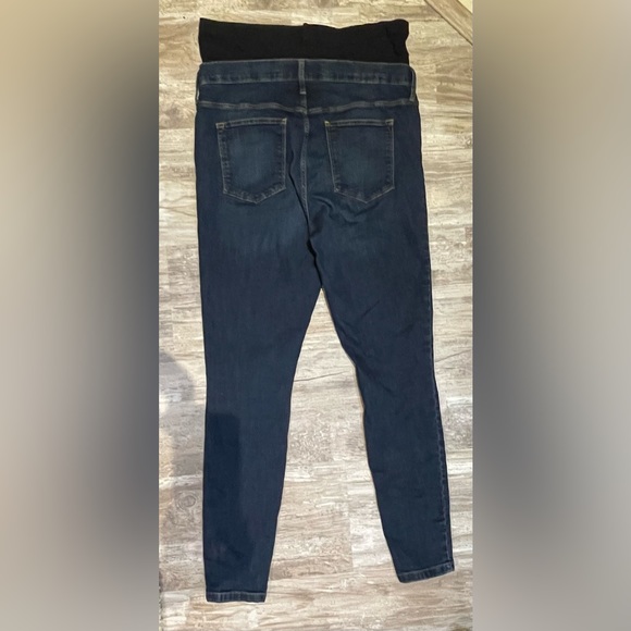 Gap Maternity Jeans with adjustable waistband. Size 14/L Skinny Leg! Like New! - Picture 2 of 4